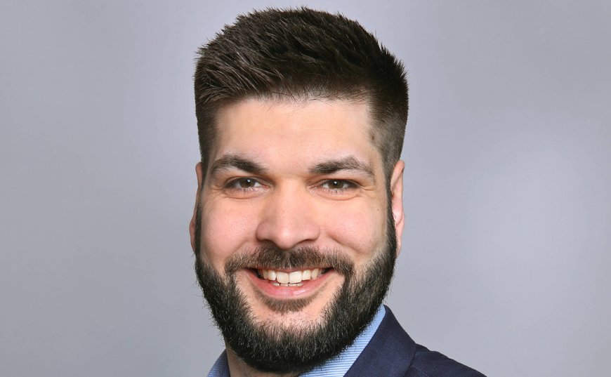Ein Porträt-Foto von Ken Robin V.