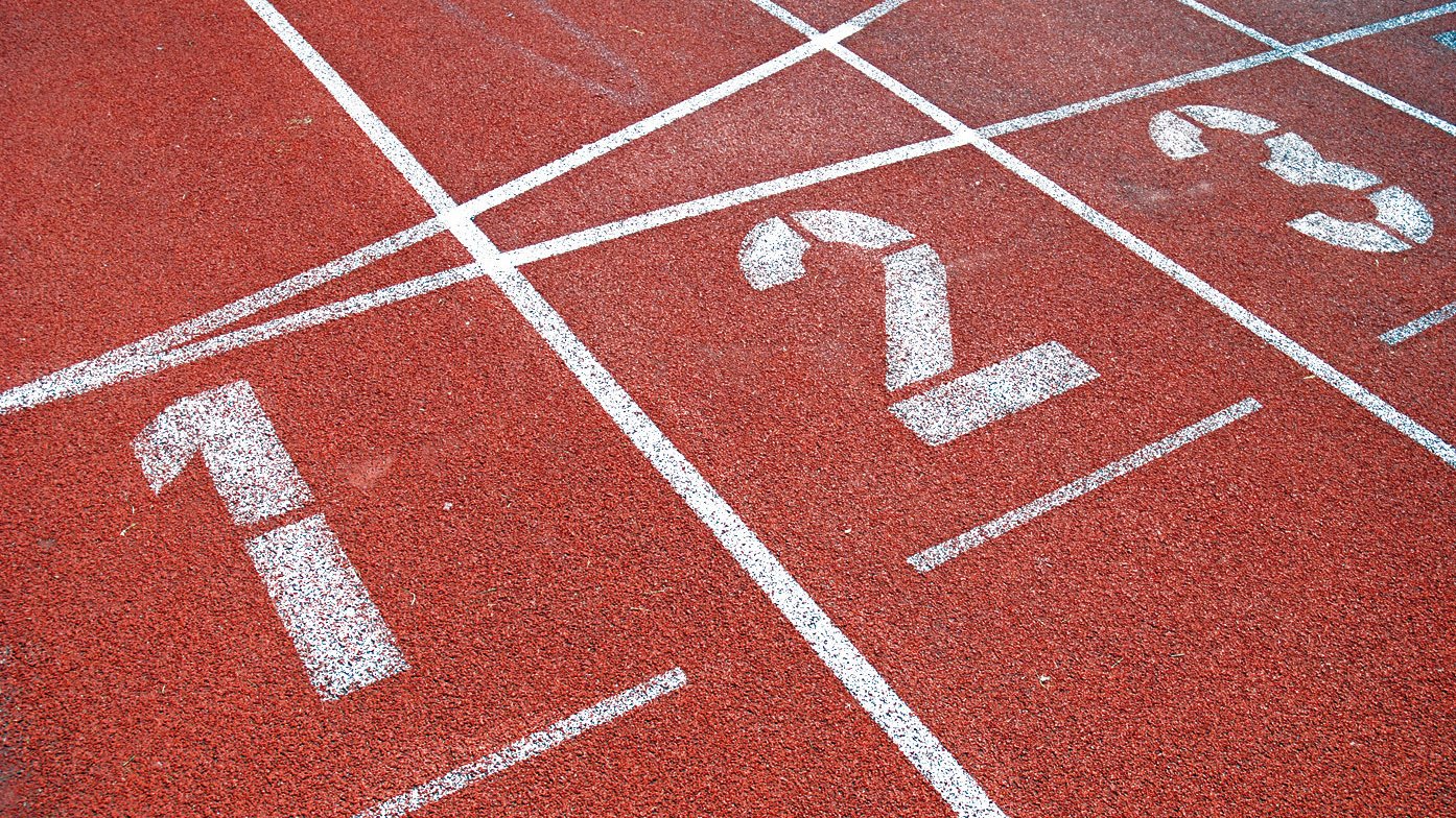 Startblock einer Laufbahn.