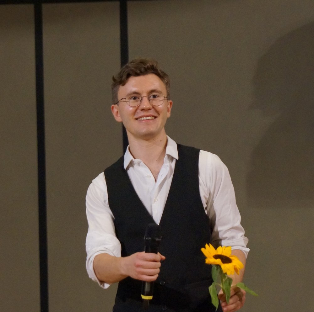 Ein Porträt-Foto von Christopher W.