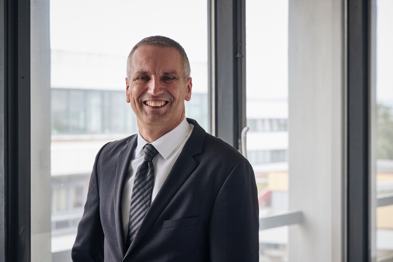 Stefan Schulz-Hardt ist Professor für Wirtschafts- und Sozialpsychologie
